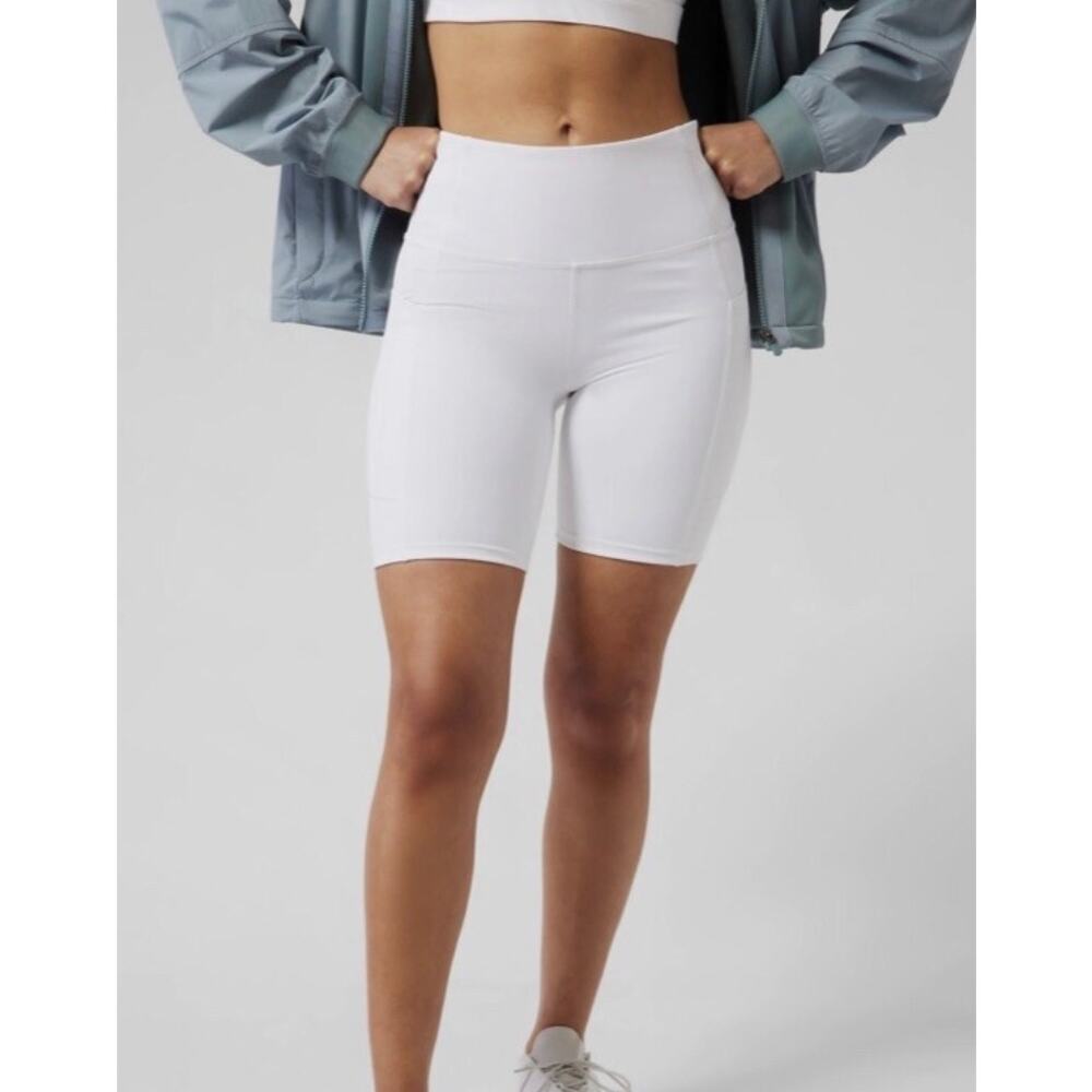Athleta Ultimate Stash II 7” Short